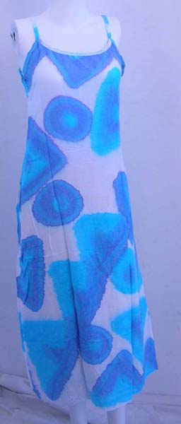 wholesale-clothing-distributor09